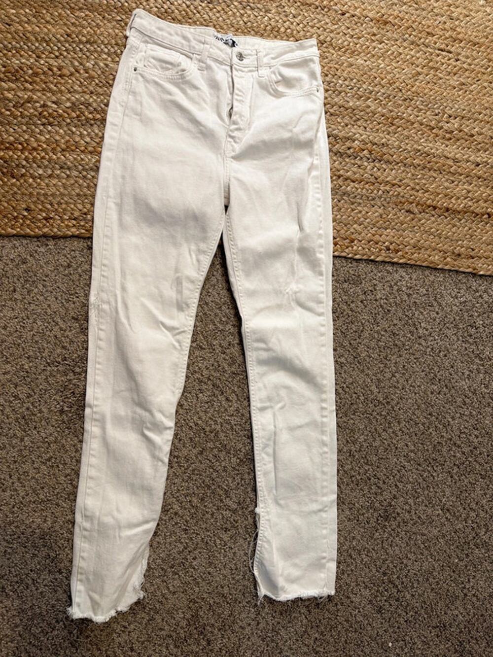 Zara white denim jeans split raw hem 8 EUC 2943